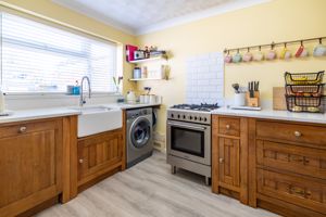 Kitchen- click for photo gallery